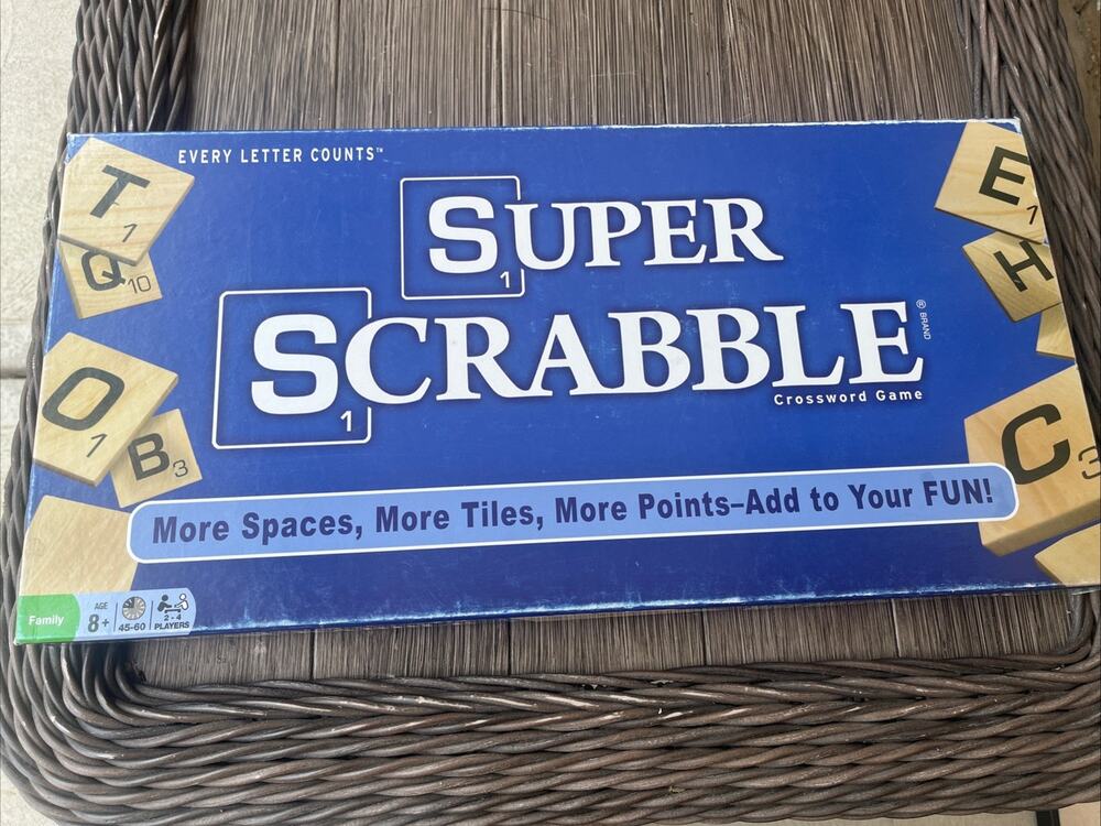 SUPER SCRABBLE More Spaces & Tiles Hasbro Board Game 200 Tiles 100% COMPLETE